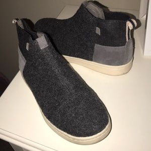 Ellen Degeneres sneakers